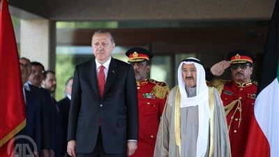 أمير الكويت يستقبل أردوغان