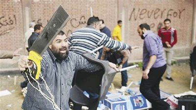 فيديو بالاتحادية.. خريطة الزحف للاتحادية على أنغام أغنية 