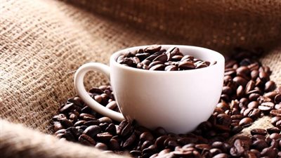 ضبط صاحب مصنع «بُن» يستخدم خامات مجهولة المصدر في القليوبية