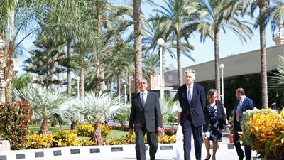 رئيس الأكاديمية العربية للعلوم بالإسكندرية يستقبل سفير بريطانيا