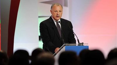 هاني أبو ريدة يعتذر للأهلي عن تأخير لاعبيه مع المنتخب