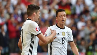 دراكسلر وأوزيل يقودان هجوم منتخب ألمانيا أمام فرنسا