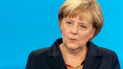 «ميركل» تعزي «بوتين» هاتفيا في ضحايا الطائرة الروسية