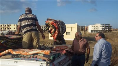 توزيع بطاطين على أهالي أبو غصون ومحمية وادي الجمال لتضررهم من الأمطار