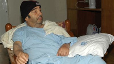 نهايات مأساوية لنجوم أمتعوا الجماهير.. علي الكسار يلفظ أنفاسه على سرير متواضع في غرفة درجة ثالثة بـ