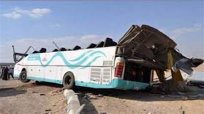 إعادة الحركة بالطريق الزراعي بطوخ بعد رفع آثار حادث انقلاب أتوبيس