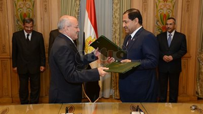 بالصور.. العصار وصقر يوقعان بروتوكول تعاون لتطوير محافظة الغربية