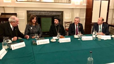 وزيرة الهجرة ونظيراها اليوناني والقبرصي يزورون الكنيسة المصرية بلندن