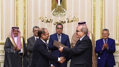 «التموين» تتعاقد مع قناة السويس على تسويق منتجات الاستزراع السمكي