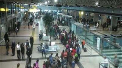 إثيوبية تضع جنينا متوفيا بصالة السفر في مطار القاهرة