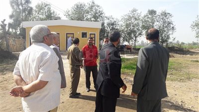 بالصور.. مدرسة فنية للبنات في الدقهلية بلا أسوار منذ 21 سنة