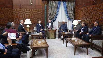 رئيس برلمان المجر للطيب: جهود الأزهر نزعت الغطاء الديني عن الإرهابيين