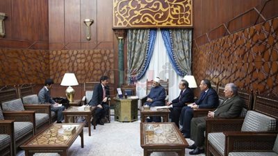 سفير اليابان يشيد بجهود الإمام الأكبر في نشر وترسيخ السلام