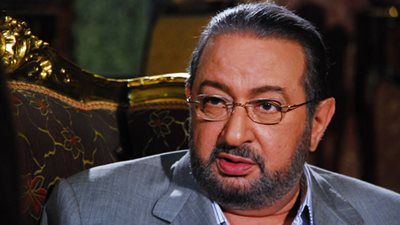 دعوى قضائية تطالب برفع الحجز عن أموال الفنان نور الشريف بأحد البنوك