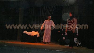 بالصور.. إقبال جماهيري على مسرحية 