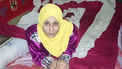 بالفيديو والصور.. ضحية جديدة للإهمال الطبي بالشرقية.. خطأ الطبيب المعالج يحول «سارة» إلى عظام متراكمة على سرير غرفتها.. والدكتور يخفي ملف العملية ويطردها من العيادة
