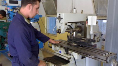 عبد الشافى: عدم توافر العمالة الفنية يؤدى إلى تراجع الصناعات المصرية