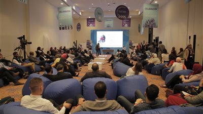 نشاط مكثف في منتدى شرم الشيخ.. انطلاق ورش عمل «أفريقيا 2060» و«تمكين ذوي الإعاقة».. عرض مسرحية «الزائر» في افتتاح مسرح شباب العالم.. وعرض فقرات فنية متنوعة