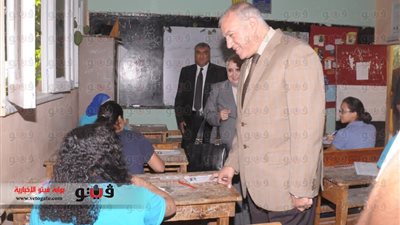 بالصور.. محافظ القاهرة يتفقد لجان امتحانات الشهادة الإعدادية