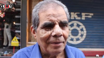 بالفيديو.. جدل حول فكرة «وضع صناديق الكتب في الشوارع».. محمد رزق: الإخوان سيحاربون الفكرة لعدم وجود مثقفين.. وبائع كتب: من الصعب تنفيذها بسبب الزحام وعدم القدرة على التركيز