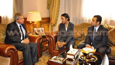 بالصور.. بدء اجتماع وزير الرياضة بوفد 