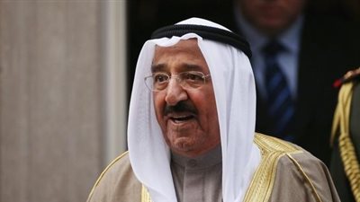 أمير الكويت يعزي السيسي في شهداء المنيا مستنكرا العمل الإرهابي