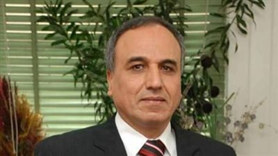 نقيب الصحفيين يستنكر الحادث الإرهابي بالمنيا ويصفه بالخسيس