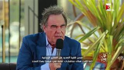 أوليفر ستون: أمريكا وبريطانيا تعتبران فيلم بوتين عدوا لهما