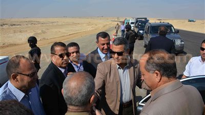 بالفيديو والصور.. ملخص زيارة وزير النقل لـ«المنيا».. يعلن قرب افتتاح طريق «الشيخ فضل»..تطبيق نظام «الحجز الإلكتروني» بالسكة الحديد.. إحالة مسئولي النظافة بـ«المحطة&#
