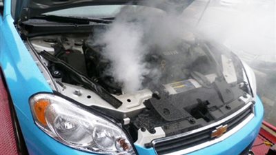 6 أسباب تسبب ارتفاع درجة حرارة محرك السيارة