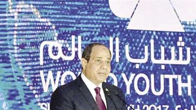 السيسي يتغلب على أحزانه ويفتتح مسرح شباب العالم