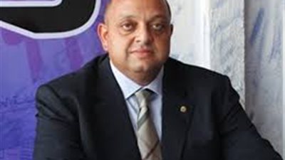 «الزيادي» يطالب السيسي بتبني خطة لإعادة شركات القطاع العام الخاسرة