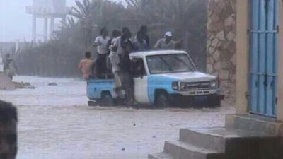 بالفيديو.. إعصار «تشابالا» يضرب شرق اليمن