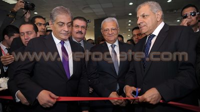 نشرة الأخبار.. محلب يفتتح معرض القاهرة للاتصالات.. ميناء الزيتيات يستقبل 4500 طن بوتاجاز.. تطبيق منظومة الخبز بالمنوفية والغربية خلال أيام.. تطعيم 15 مليون طفل ضد شلل الأطفال