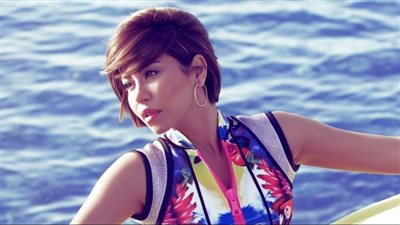 «يديعوت»: «شيرين» تدفع ثمنا باهظا لسخريتها من النيل