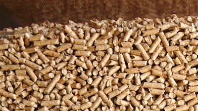 ضبط 9 أطنان أعلاف مجهولة المصدر داخل مصنع غير مرخص بالشرقية