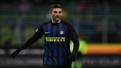 انتر ميلان يسحق جنوى بخماسية نظيفة بالدوري (فيديو)