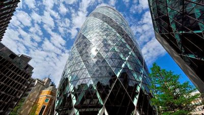 ليف فري تستعرض تجربتها في حلول التجارة الإلكترونية