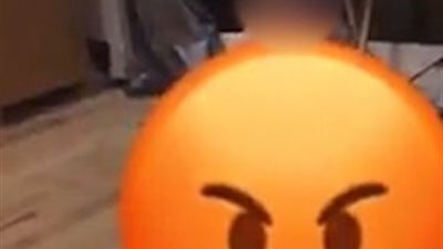 «رضعة الخمر».. امرأة تمنح طفلتها الخمور بدلا من اللبن (فيديو وصور)