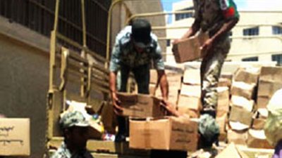 توزيع 150 كرتونة مواد غذائية على عمال النظافة بمدينة كرداسة