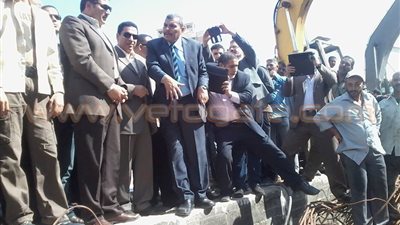 محافظ الشرقية: إزالة التعديات الحكومية على بحر مويس لتصحيح الأخطاء