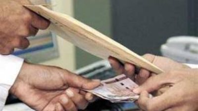 الرقابة الإدارية تلقي القبض على مدير التنظيم بحى أول المحلة لتلقيه رشاوى