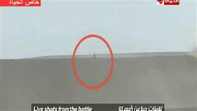 بالفيديو..عماد أديب يعرض لقطات حية من معركة الواحات ضد الإرهاب