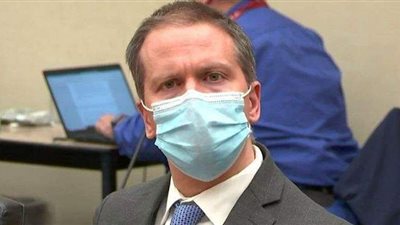 الادعاء الأمريكي يطالب بسجن قاتل جورج فلويد 30 عاما