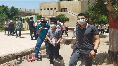 تباين آراء طلاب الإعدادية حول امتحان الهندسة.. «أمهات مصر»: طويل ويحتاج لوقت إضافي.. وتعليم القاهرة: في مستوى الطالب المتوسط