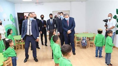 سعفان يفتتح أول حضانة دولية لخدمة أبناء العاملين بمصنع للملابس الجاهزة