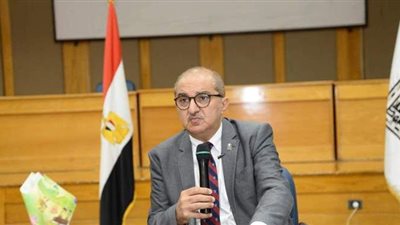 طرح عينات وحدة استخلاص النباتات العطرية بجامعة أسيوط في منافذ للبيع