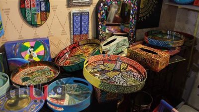 لو عروسة جديدة.. اعرفي أسعار ديكور بيتك من معرض ديارنا| صور