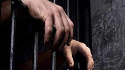 حبس عاطل لاتهامه بقتل تاجر رفض دفع إتاوة بالبحيرة