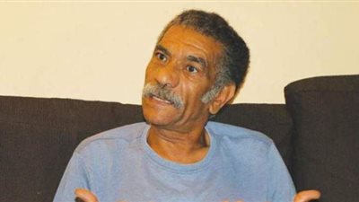 النيابة تباشر التحقيقات مع المتهم بسرقة فيلا الفنان سيد رجب